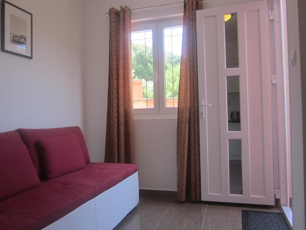 Apartment Danilo Kazanegra Sveti Stefan